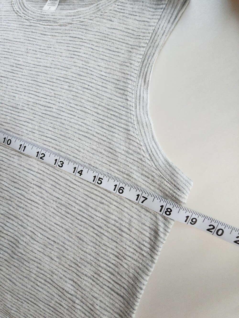 Athleta Breezy Tank Top Grey Striped Sleeveless Crew Neck Size Small - Picture 10 of 12